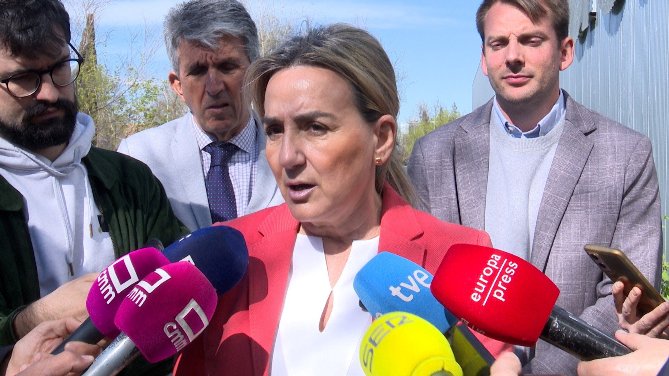 La ministra Tolón habla de