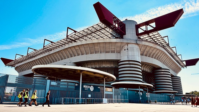 Nueve investigados por posibles irregularidades en la venta del estadio San Siro en Milán