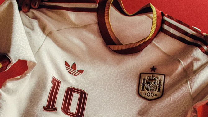 La selección española estrenará en el amistoso con Serbia su nueva segunda equipación