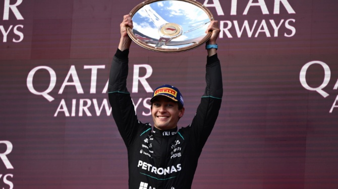 Russell arrasa en Australia; Alonso abandona dos veces y Sainz acaba decimoquinto