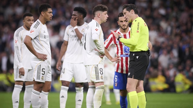 La patada de Valverde a Baena se salda con la sanción de un solo partido de suspensión