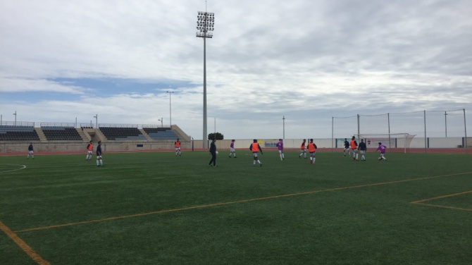 Suspenden un partido cadete en Málaga tras una pelea e irrumpir un padre en el campo