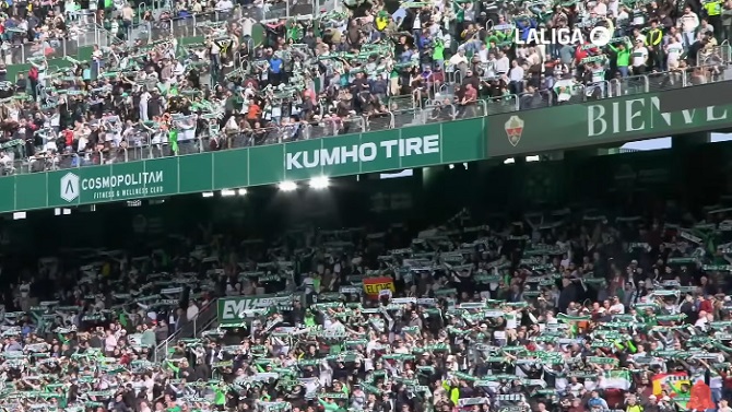 LaLiga refleja en sus denuncias el incidente El Hilali-Mir y dos botellas en La Cartuja