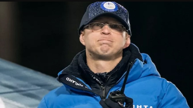 Finlandia cesa al entrenador de saltos de esquí expulsado de los Juegos por beber alcohol