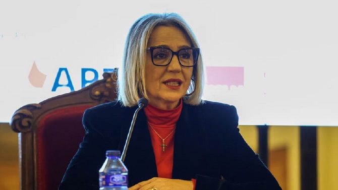 Vox aplaude la decisión del COI de permitir sólo mujeres biológicas en categoría femenina