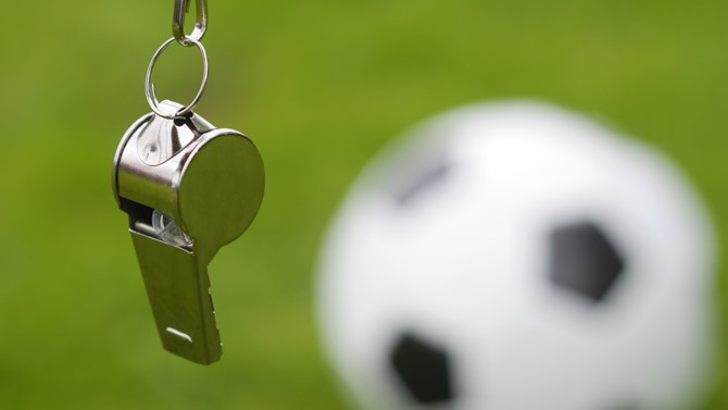 Un árbitro de primera división detenido en Rusia por un soborno para darle la victoria al Khimki