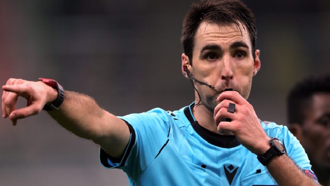 De Burgos Bengoetxea, árbitro designado para el Barcelona-Atlético de Madrid de Copa