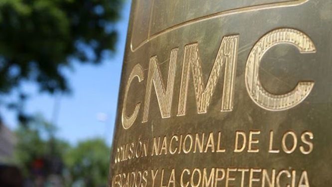 La CNMC propone incluir a las empresas en la nueva ley de protección del derecho al honor