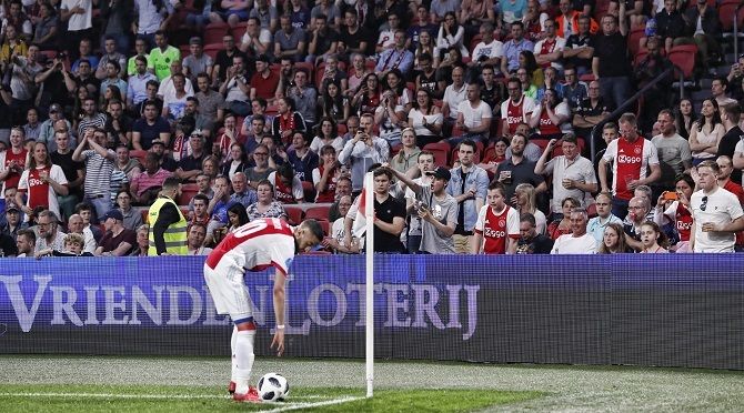 F: Eredivisie (Twitter)