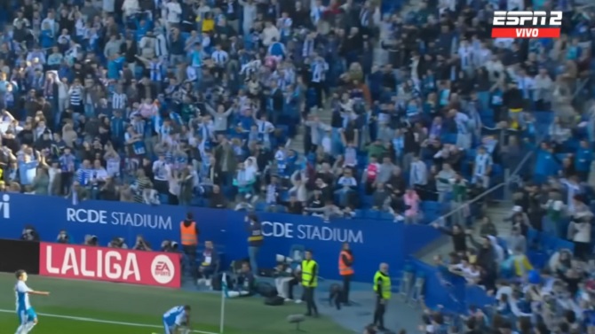El Espanyol retira el carnet al socio que lanzó líquido al árbitro en el partido contra el Getafe