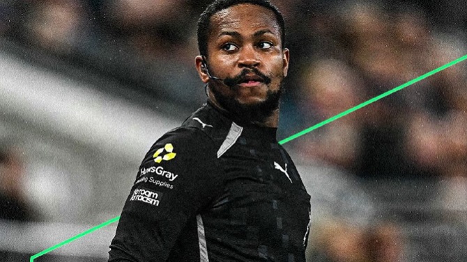 Akil Howson, primer árbitro de raza negra en ser asistente en una final de la FA Cup