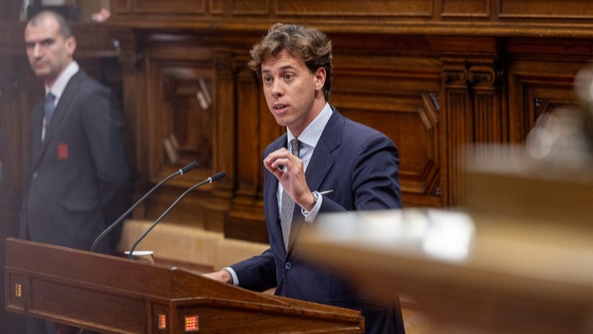 Vox apoya el cántico 