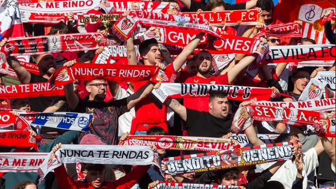 LaLiga denunciará las amenazas e insultos de los hinchas del Sevilla a sus jugadores