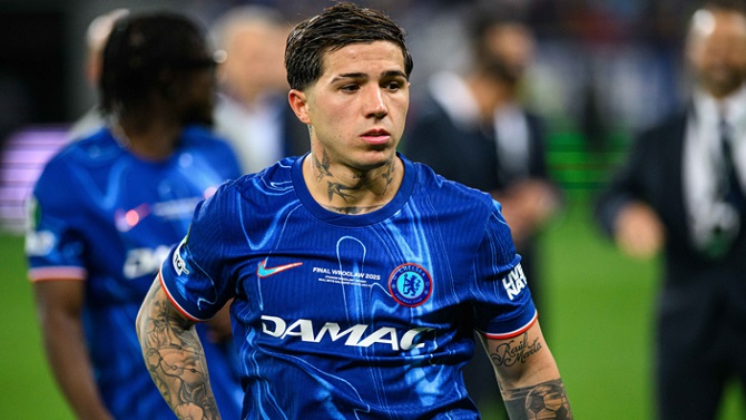 El Chelsea castiga a Enzo Fernández con 2 partidos por 