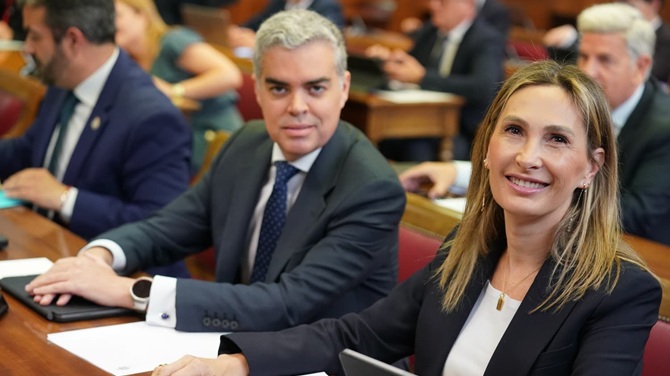 El PP acusa a la ministra Tolón de desconocer el deporte pese a ir acompañada de 12 asesores