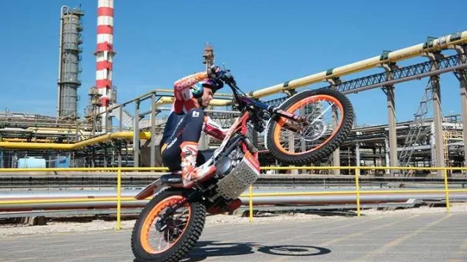 El español Toni Bou cierra otro exitoso Mundial de X-Trial en Tarragona