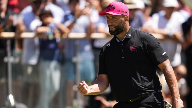 Jon Rahm conquista el torneo de México del LIV Golf con protagonismo del golf español