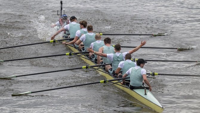 Cambridge derrota con amplitud a Oxford en The Boat Race 2026