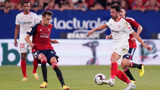 Crece la preocupación en Sevilla ante el fantasma del descenso tras perder en el 99' frente a Osasuna