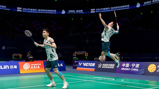 El bádminton aprueba oficialmente pasar de juegos de 21 puntos a juegos de 15 puntos