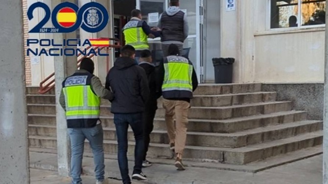 La Policía detiene a tres ultras del Sevilla por altercados en el partido ante el Valencia