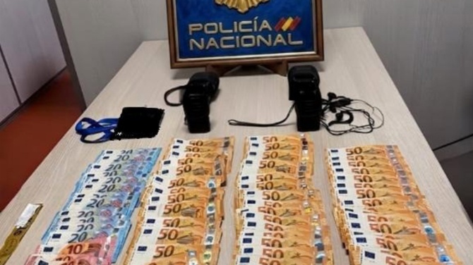 Cinco detenidos por vender a turistas 2 entradas falsas del Atleti-Barça por 1.400 euros