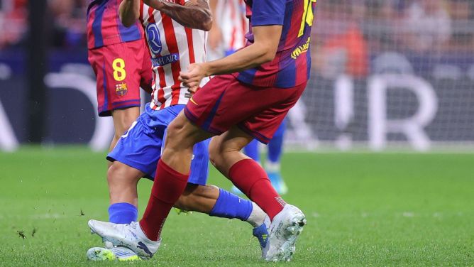 El Atlético publica una foto del pisotón de Gerard a Almada