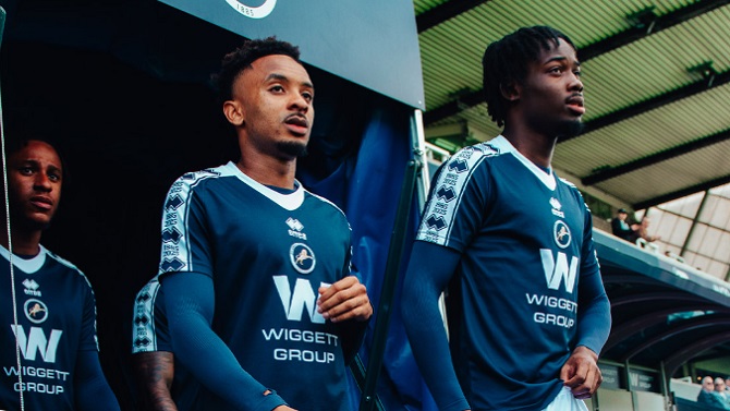 Distribuyen libros infantiles en los que se relaciona al Millwall club con el Ku Klux Klan