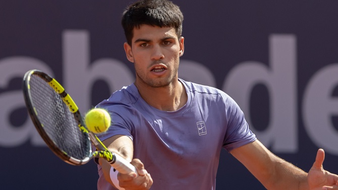 Las bajas de Auger y Ruud allanan el camino a Alcaraz para la reconquista en Barcelona