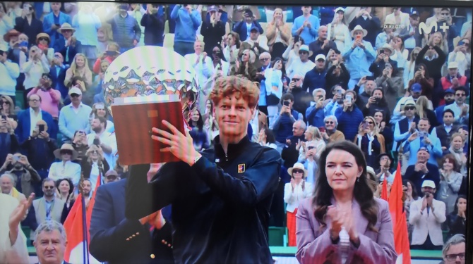 Sinner vence a Alcaraz en el Masters 1000 de Montecarlo y recupera el número 1 del mundo