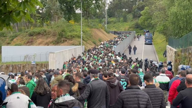 El Betis denuncia ante la UEFA la inseguridad y daños sufridos por su afición en Braga