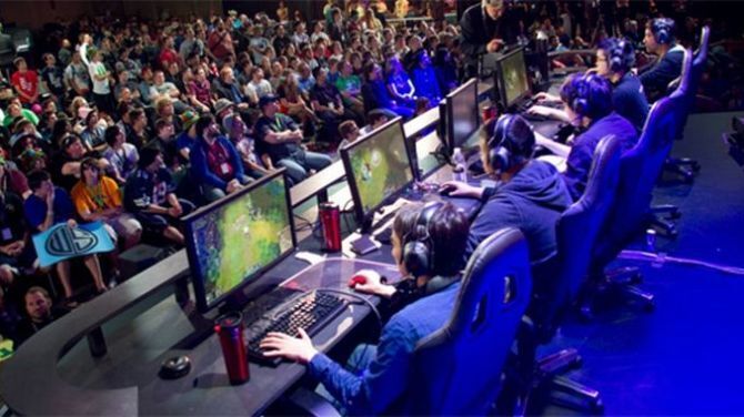 Leen una tesis doctoral sobre  los riesgos delictivos en el entorno de los eSports