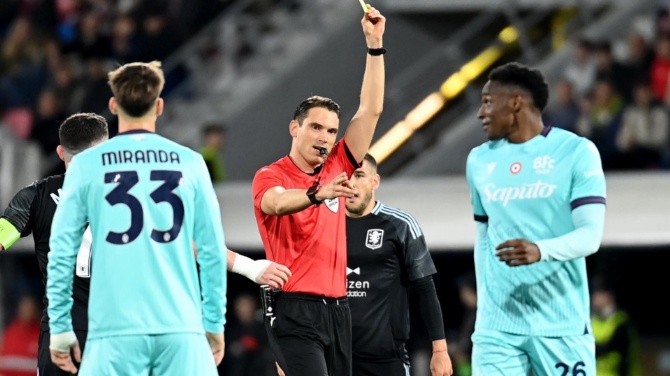 El suizo Sandro Schärer contará con un equipo arbitral español en el PSG-Bayern