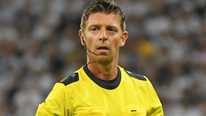 El designador de árbitros de la liga italiana, investigado por fraude, se aparta del cargo