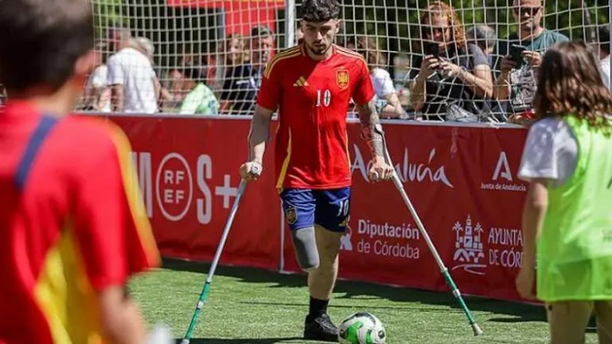 La RFEF y la FEDDF dan visibilidad al fútbol para amputados en El Arcángel