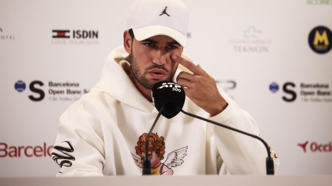 Carlos Alcaraz no podrá recuperar el número 1 al retirarse del Barcelona Open Banc Sabadell