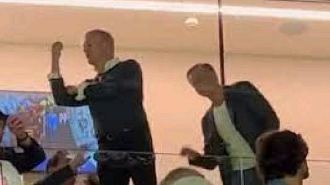 El padre de Haaland le dedic&oacute; un corte de mangas a la afici&oacute;n madridista V&iacute;deo Instagram @jaimesanto10