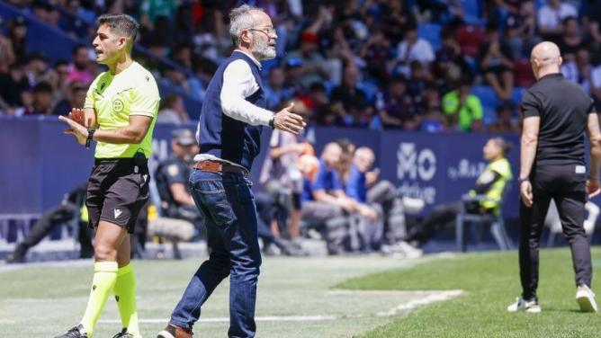 Álvaro Cervera, durante el Levante-Tenerife (Foto: LaLiga). Álvaro Cervera, durante el Levante-Tenerife (Foto: LaLiga) Álvaro Cervera, durante el Levante-Tenerife (Foto: LaLiga). Álvaro Cervera, durante el Levante-Tenerife (Foto: LaLiga)