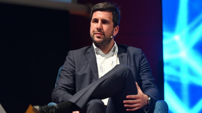 Enrique Riquelme, posible candidato al Real Madrid, pide más tiempo para las elecciones