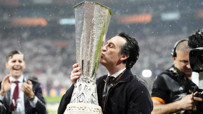 El español Unai Emery gana su quinto título de la Europa League, esta vez con el Aston Villa