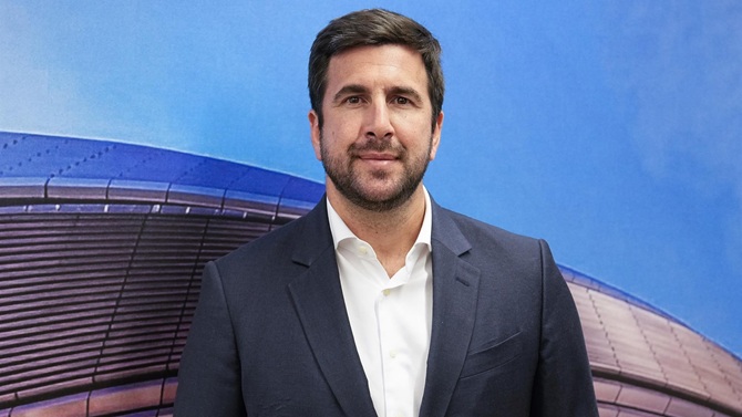 Enrique Riquelme: “El miércoles daremos una de las grandes estrellas de la candidatura”