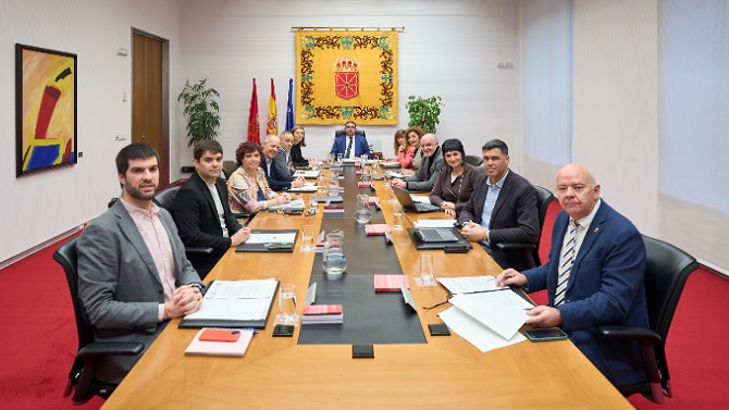 El Parlamento Foral rechaza dos propuestas de declaración contra la camiseta del Athletic