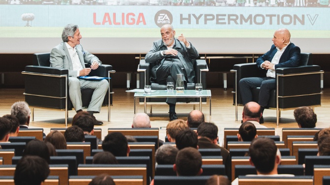 Tebas acusa a Florentino Pérez de 