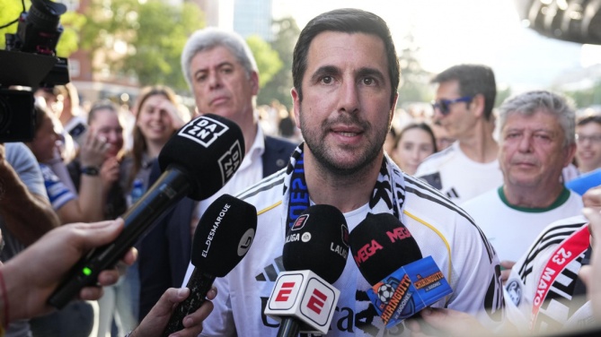 Enrique Riquelme en modo precampaña: 