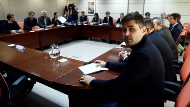 Los sindicatos siguen sin acuerdo sobre el convenio femenino tras el acto en el  SIMA