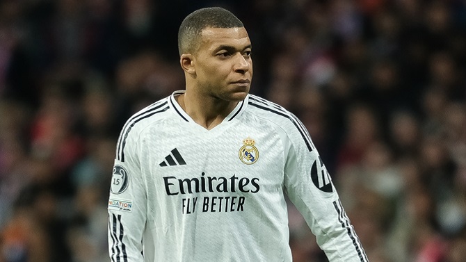Mbappé aviva la crisis interna del Real Madrid con sus declaraciones tras una temporada en blanco