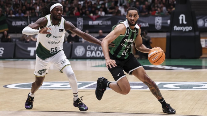 El Joventut-Unicaja se suspende al descanso por 