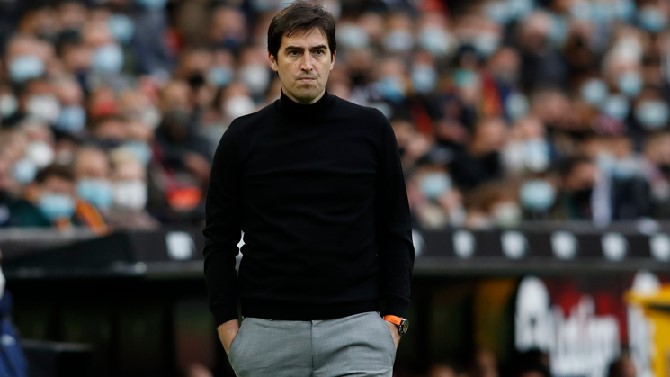 Andoni Iraola y Xavi Hernández, posibles sustitutos de Massimiliano Allegri en el Milan