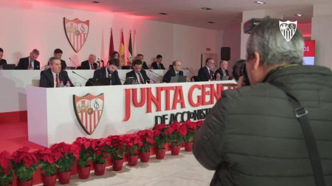 Los máximos accionistas del Sevilla dan por 