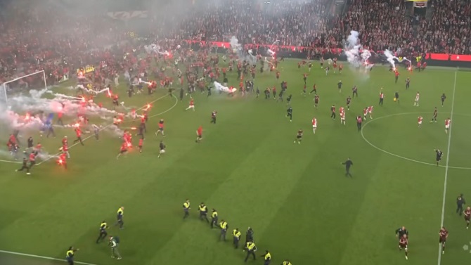 El Slavia de Praga es sancionado con 400.000 de multa y cierre del estadio durante 4 partidos